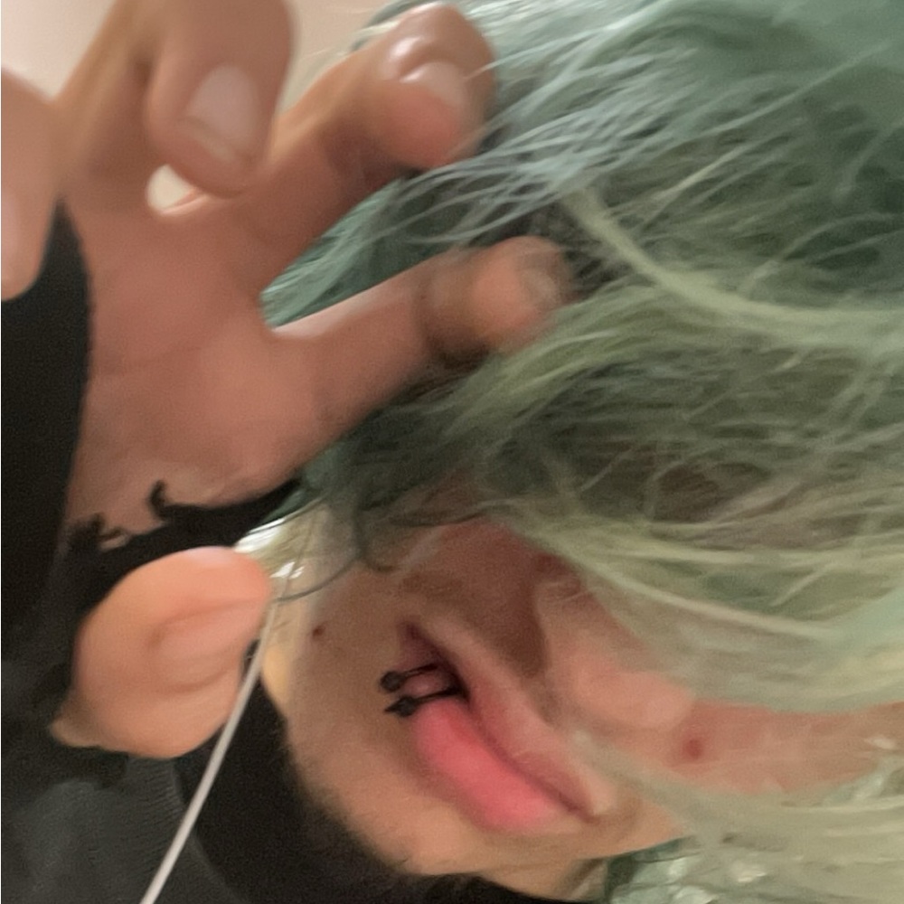 Meet your Posher, Julian